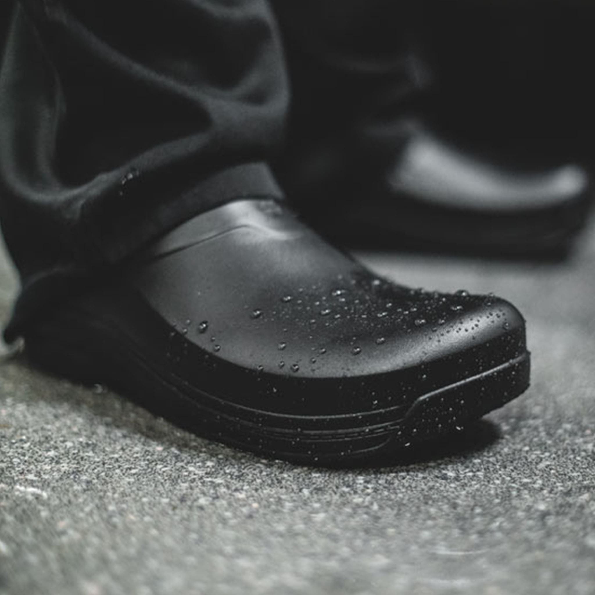 Sabots De Travail Shoes For Crews Zinc – Antidérapants, Hydrofuges Et Ultra Confort Pour Cuisine, Médical Et Debout Toute La Journée
